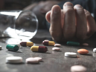 890 döda varje år av narkotika och läkemdelsförgiftning